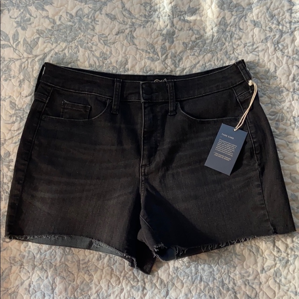NWT Universal Thread Shorts